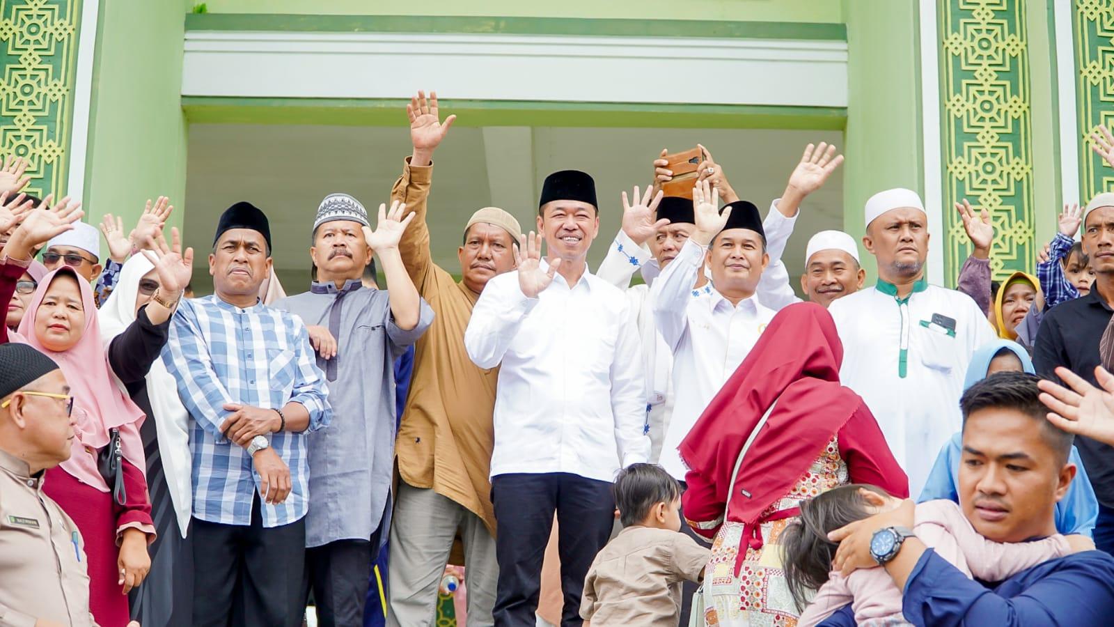 Bupati Afrizal  Foto bersama dengan CJh Rohil