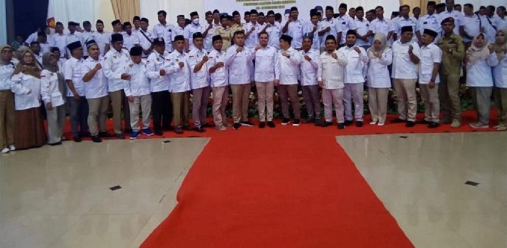 Ketua DPC Gerindra Siak dan seluruh pengurus foto bersama