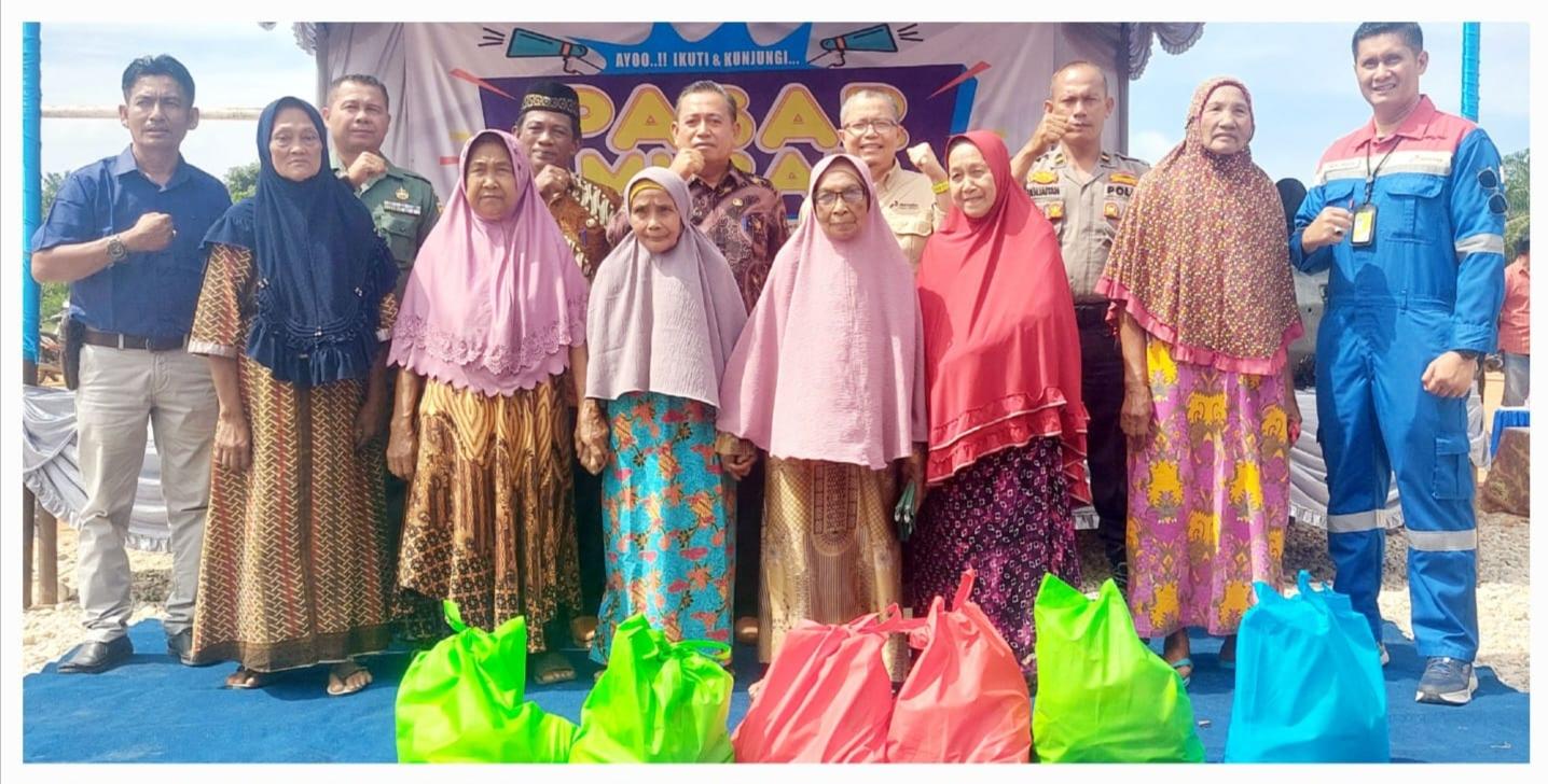Pasar Murah yang digelar PT PHR di Kecamatan Bangko Pusako Rohil