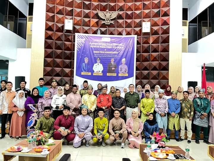 Ketua Permaskab Meranti foto bersama pengurus Hipmam-Pekanbaru