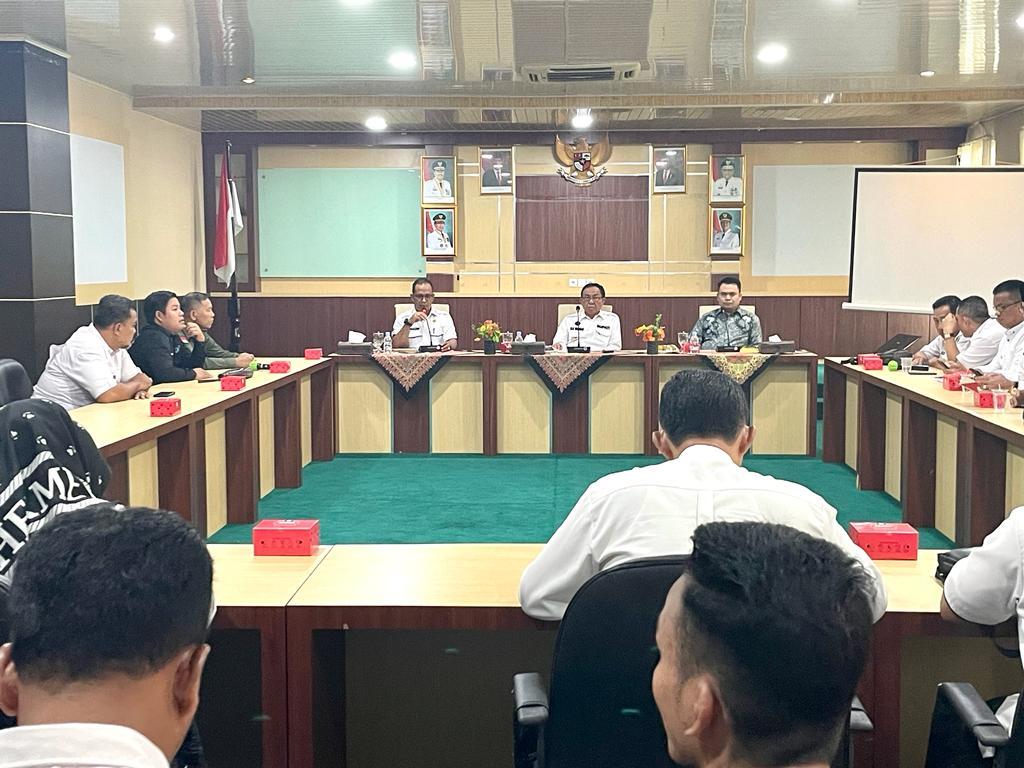 Bupati Inhil Wardan saat Rakor HPN 2023 bersama Panitia dan OPD