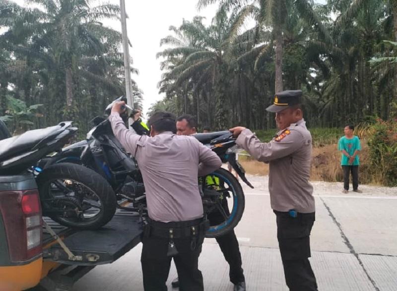 Kapolsek Tambusai Utara dan anggota menindak para pemilik yang diduga akan melakukan akis balap liar