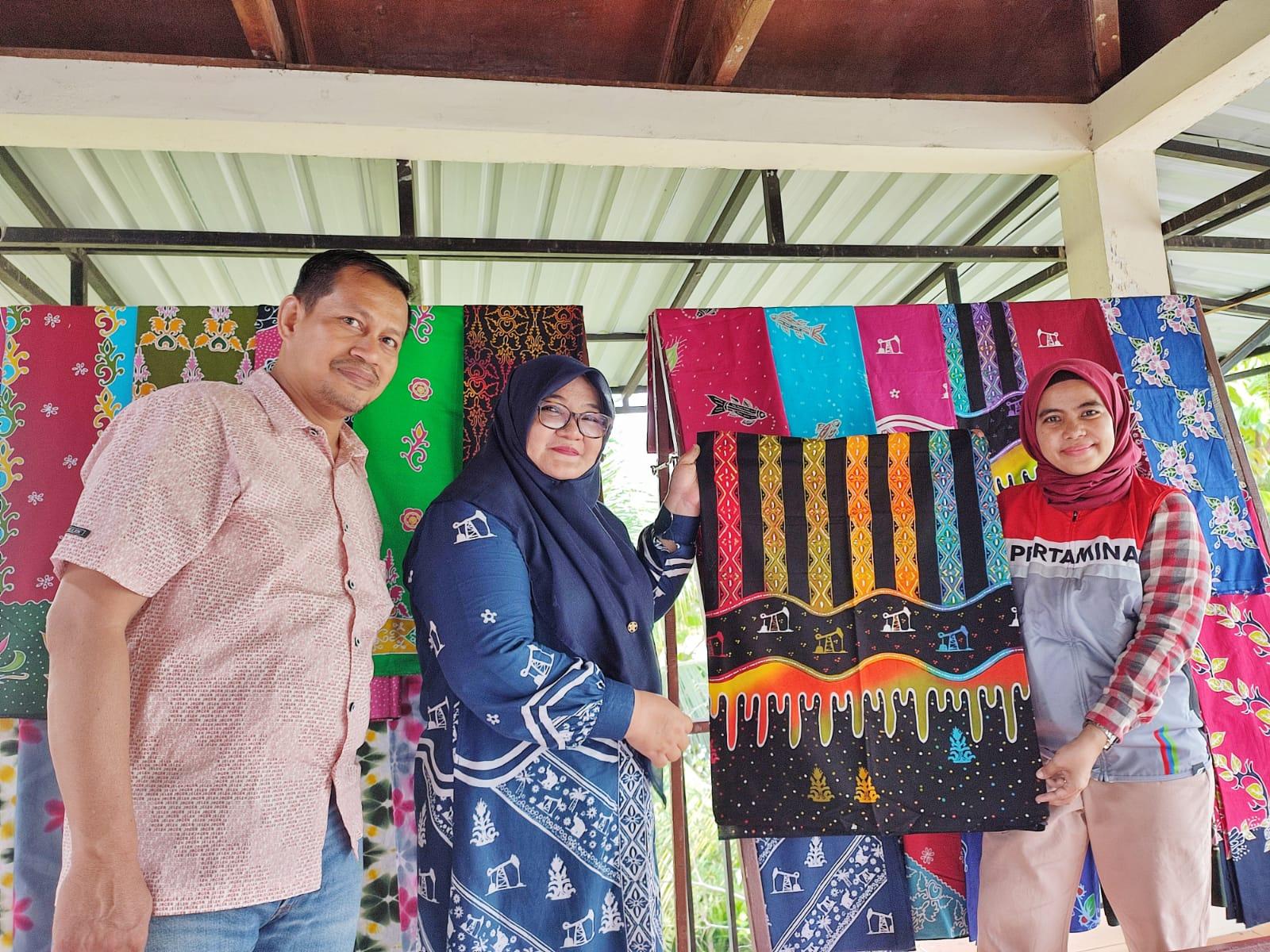 Koleksi Batik Mandau kreasi  ibu-ibu PKK
