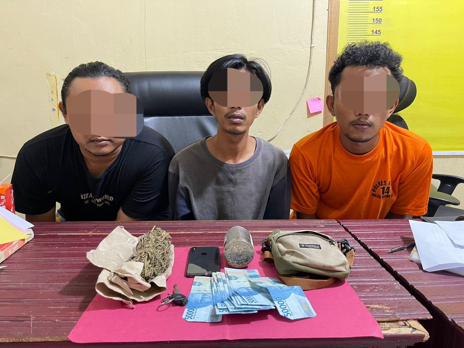 Tiga Pemuda terduga pemilik daun ganja kering 111,05 gram