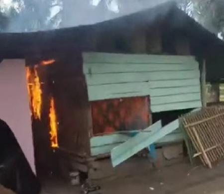 Warem yang dibakar eak-emak