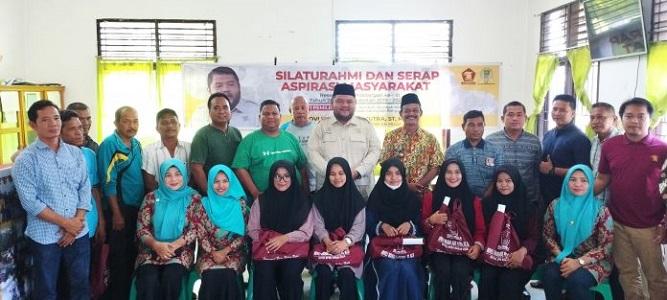 Wanda foto bersama masyarakat Babussalam