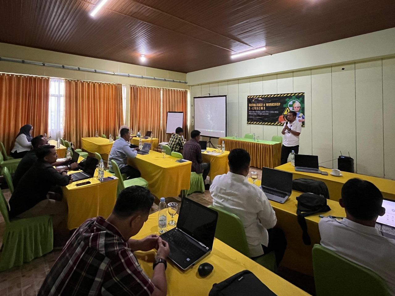 Suasana Workshop e-CHSEMS Bagi Penyedia Barang dan Jasa Lokal