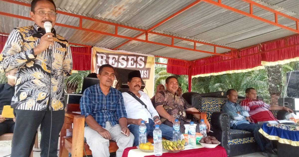 Anggota DPRD Riau Fraksi Golkar H. Sari Antoni