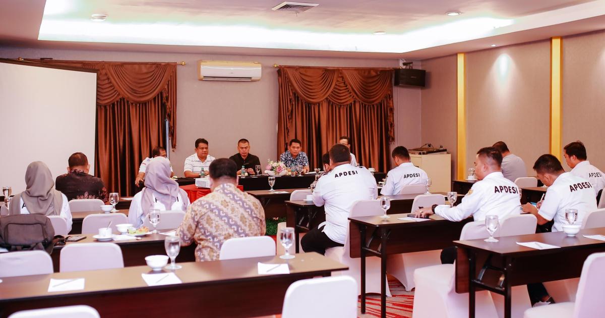 Ketua DPD APDESI Riau pimpin rapat persiapan Pelantikan