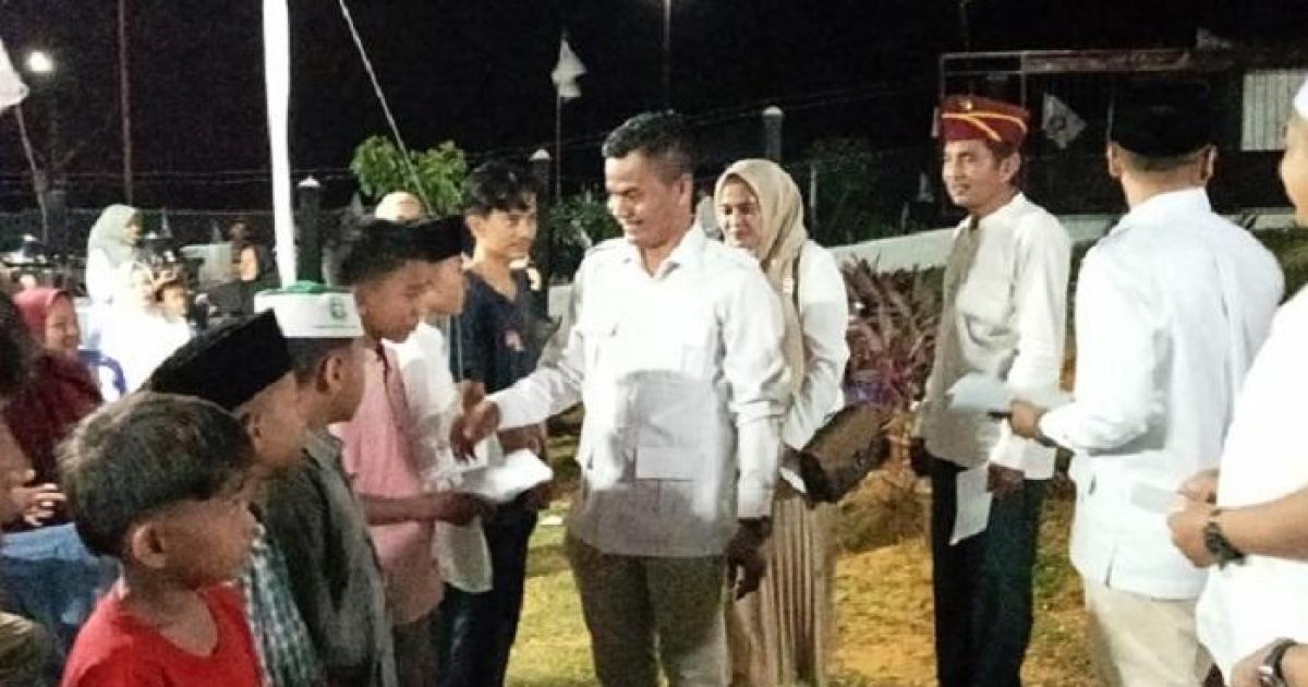 Budiman Lubis di sela-sela kegiatan Bukber DPC Gerindra Rohul