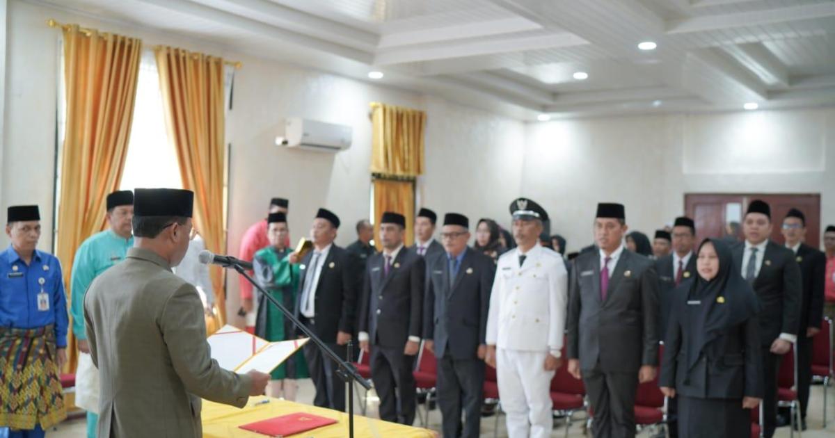 Sekda lantik pejabat di lingkungan Pemkab Rohil