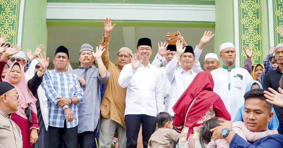 Bupati Afrizal  Foto bersama dengan CJh Rohil