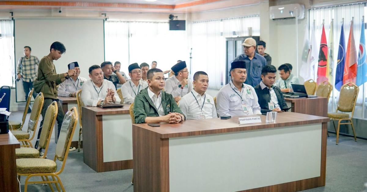 Pengurus  PKB Bengkalis dingedung KPU Bengkalis Saat Mendaftarkan Bacaleg 2024