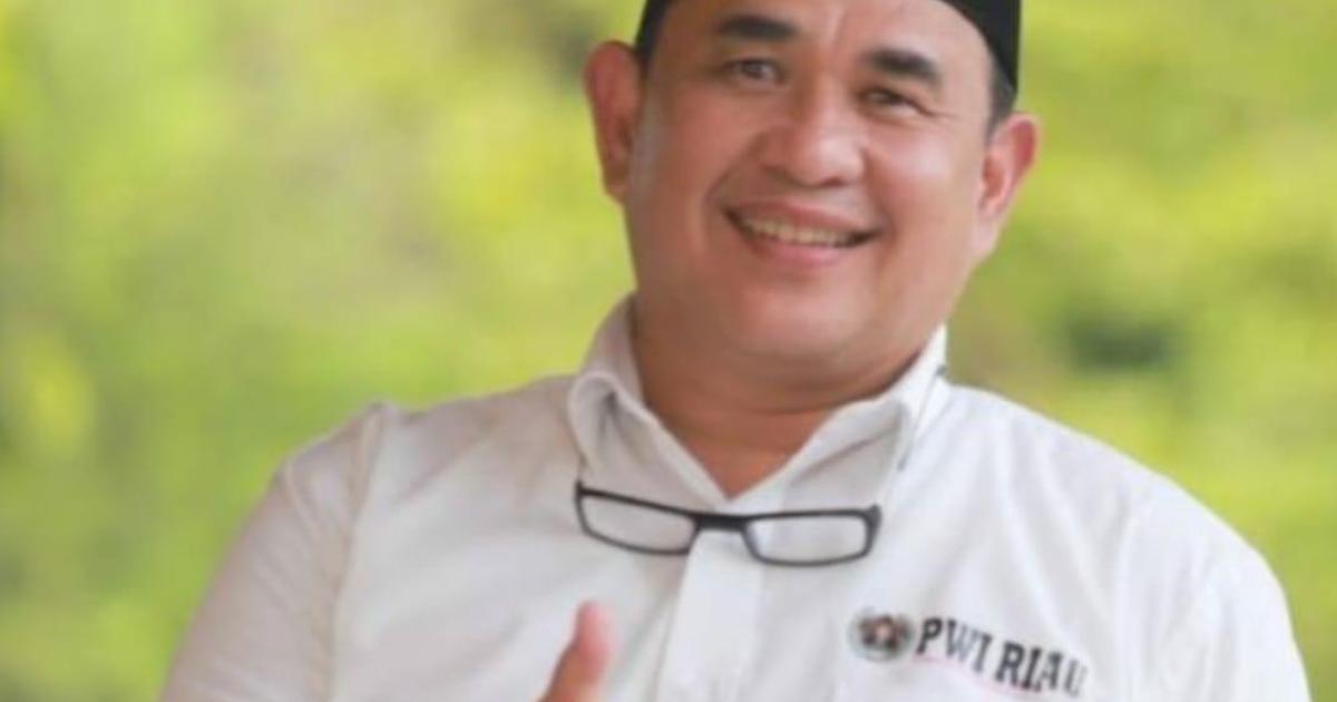 Ketua PWI Riau Zulmansyah Sekedang