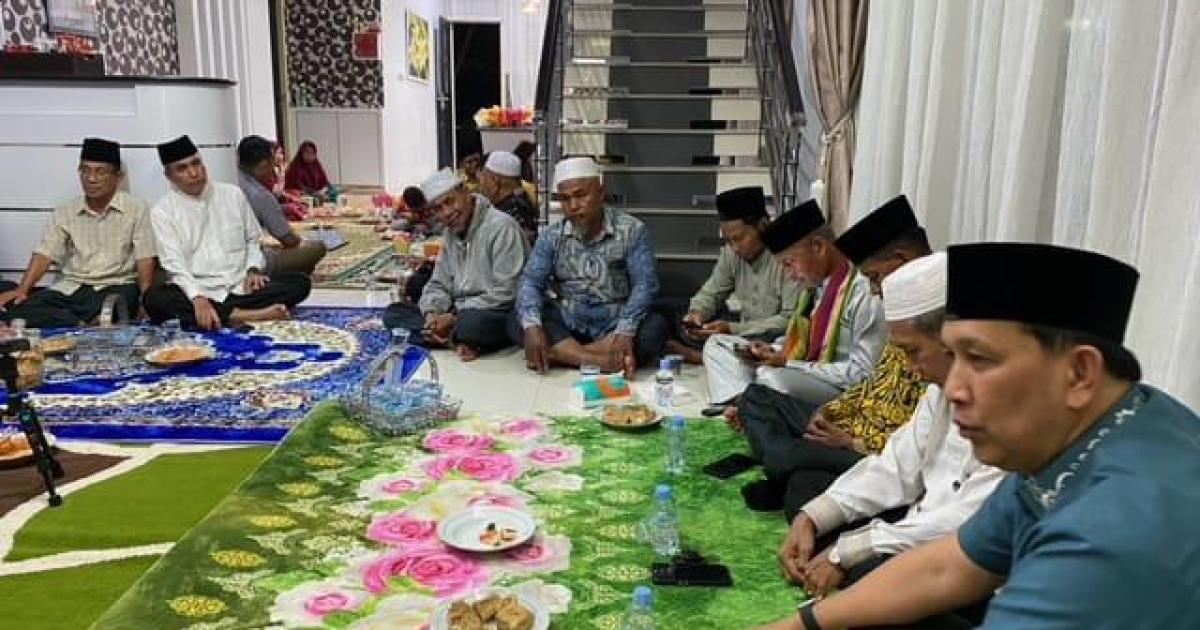 Para perwakilan 4 Puak Luhak Rambah pada acara musyawarah pembentukan panitia penabalan