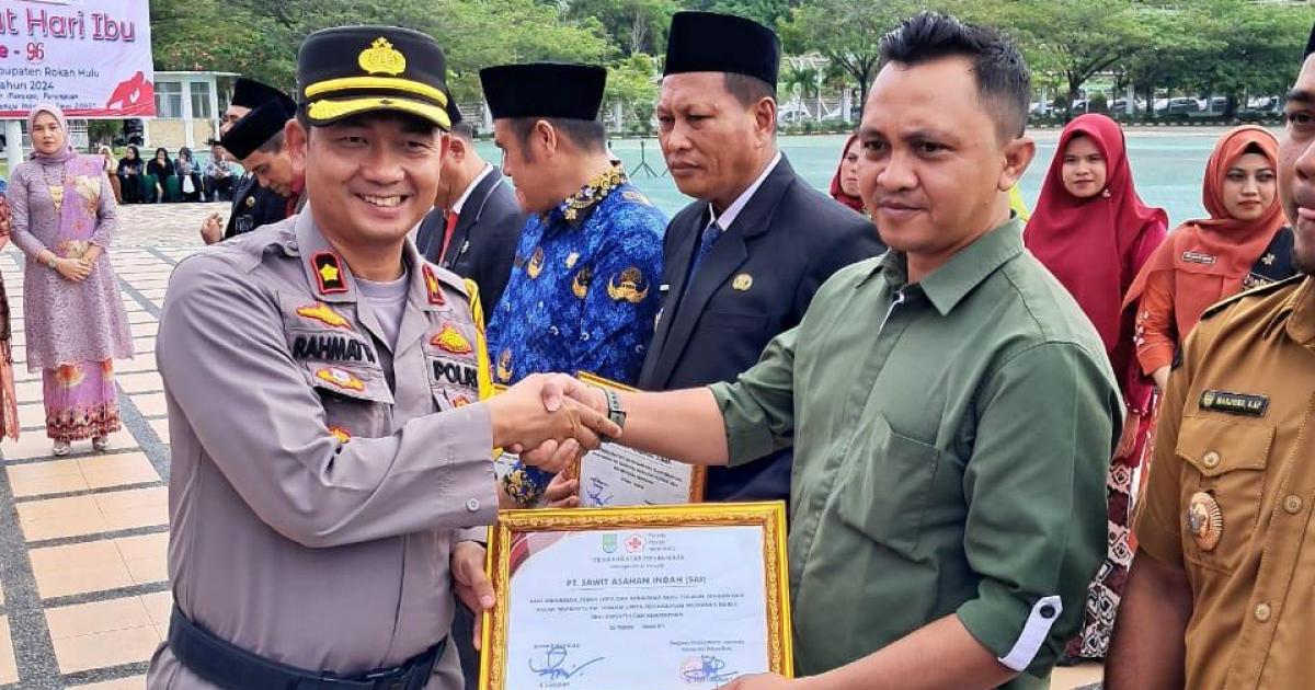 ADM PT SAI Galang Bayu terima penghargaan dari PMI Rohul