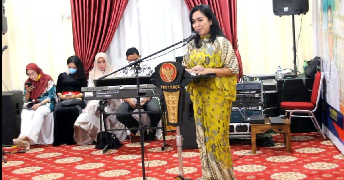 Kajari Rohil Yuliarni Appy SH MH saat memberikan kata sambutan