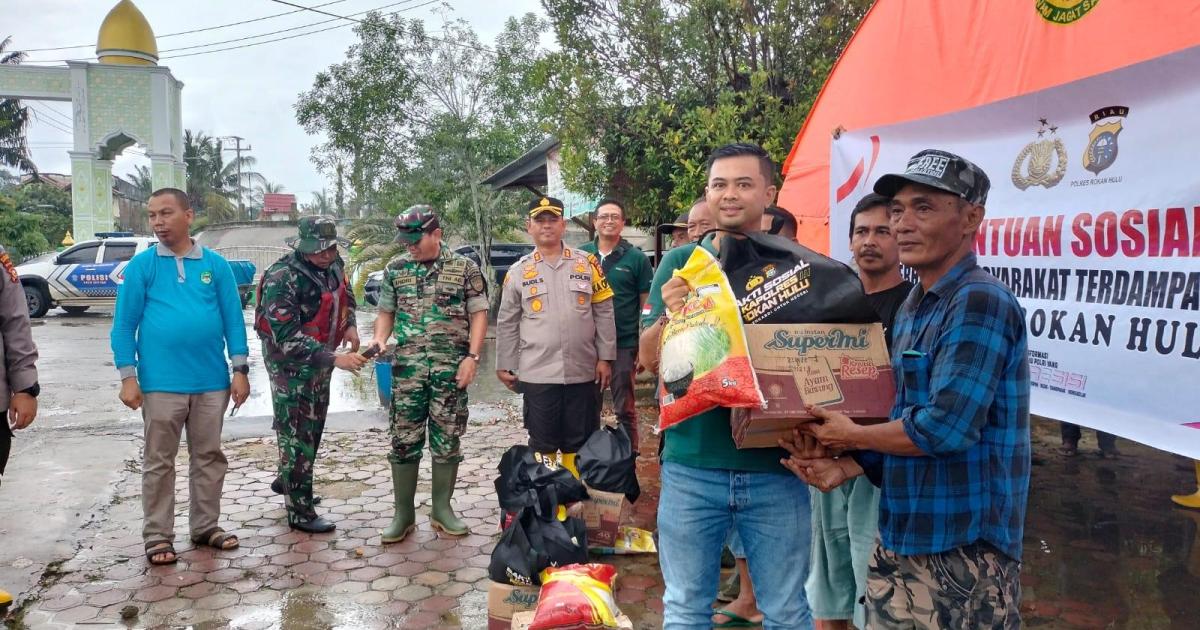 CDO PT EDI Ginanjar Maolid serahkan bantuan kepada warga terdampak banjir