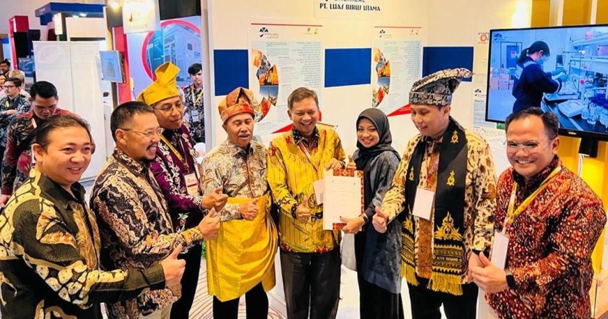 Penandatanganan kontrak Jasa sewa ESOR antara PT SPR Langgak dengan PT Luas Birus