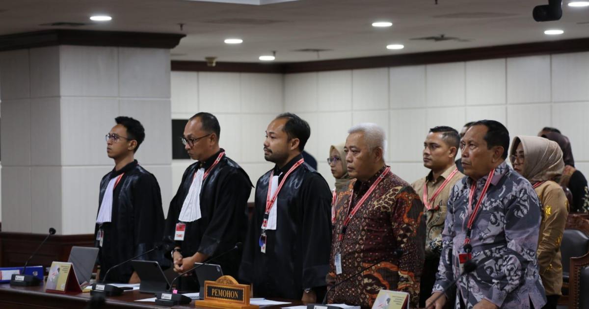 Bupati Sukiman bersama kuasa hukum di MK