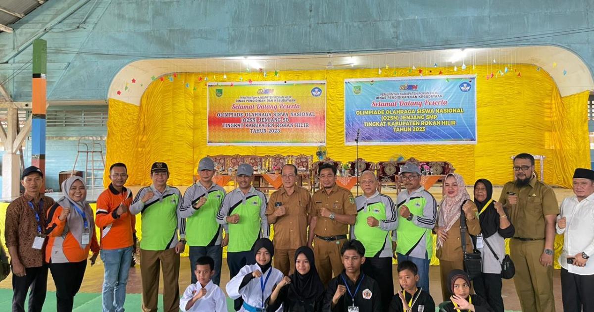 Sekda foto bersama dengan atlet O2SN