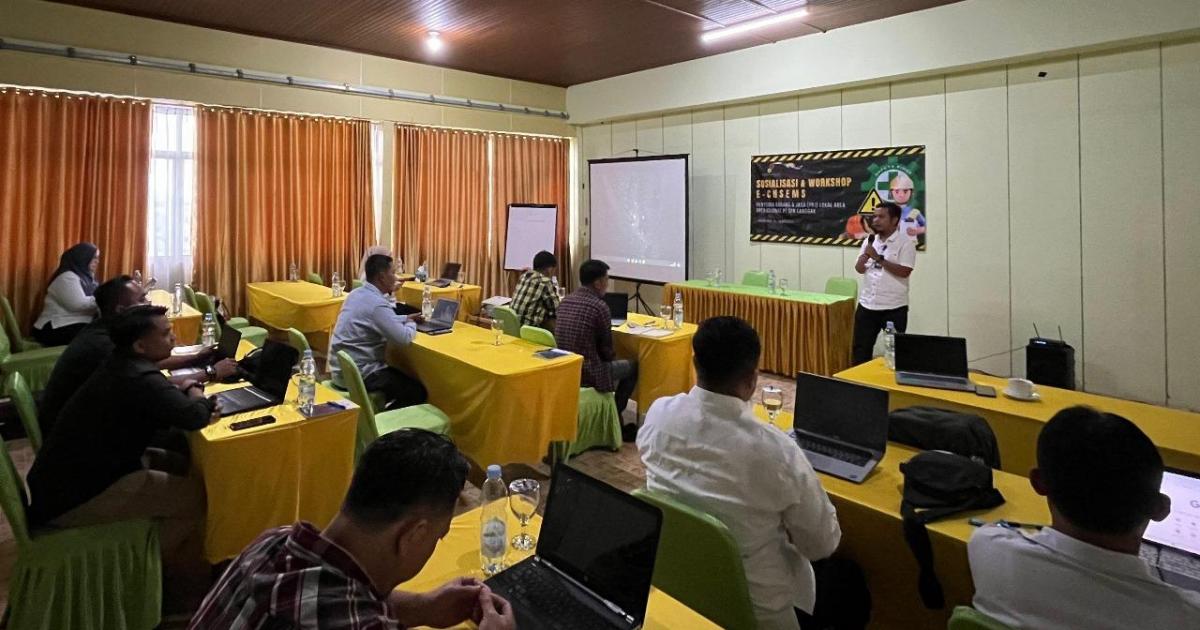 Suasana Workshop e-CHSEMS Bagi Penyedia Barang dan Jasa Lokal