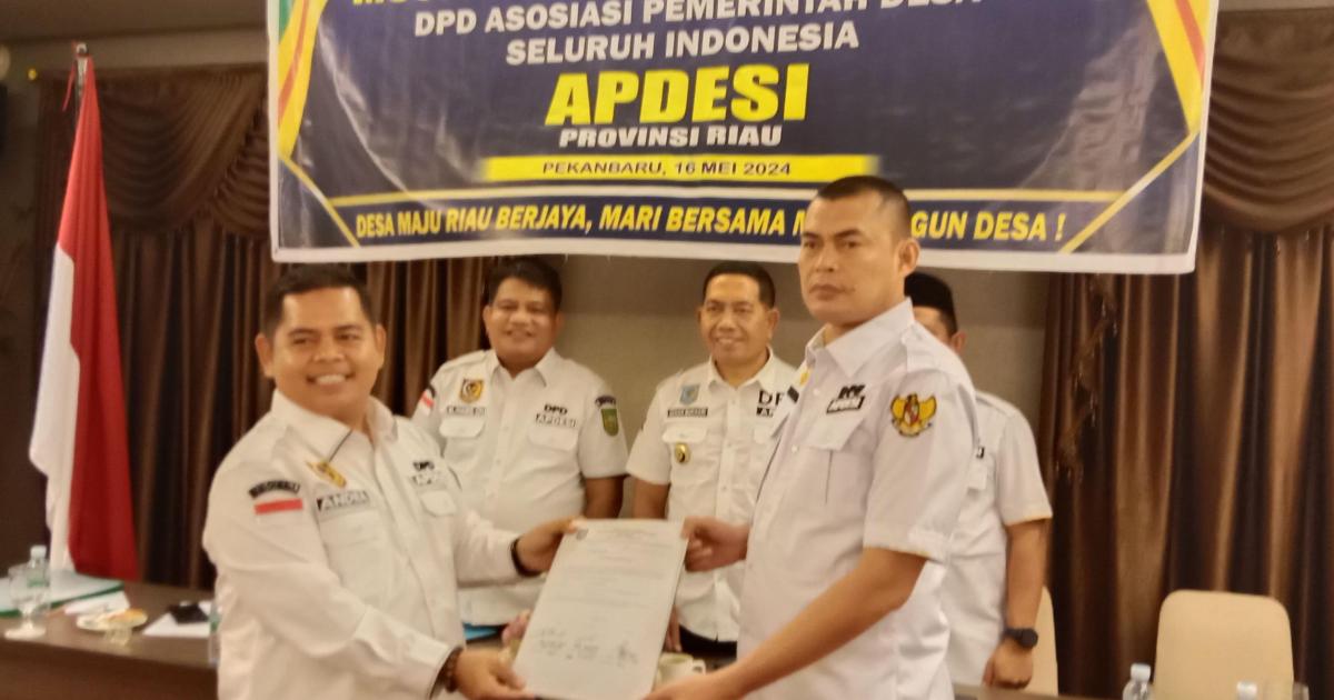 Anto Sontang terima surat dukungan dari perwakilan DPC APDESI di Riau