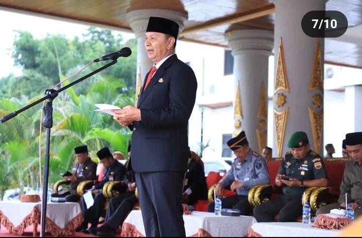 Wabup Indra Gunawan bacakan amanat pada Upacara Hardiknas 2024